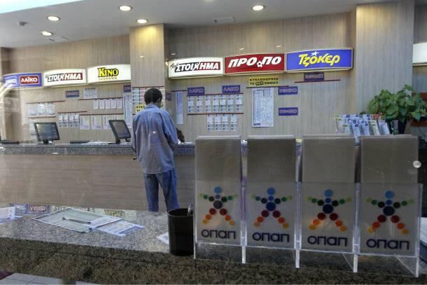 Прибыль греческого игорного оператора OPAP упала на треть во втором квартале