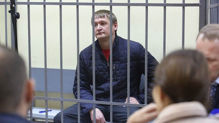 Полицейского изолировали от игры