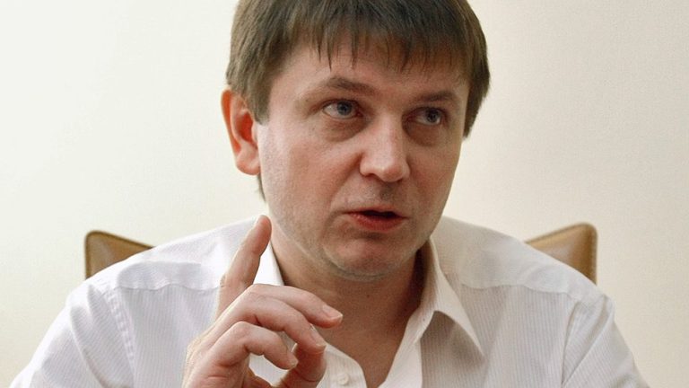 Олег Журавский вышел из парка