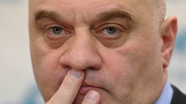 От Смольного ушел мусорный инвестор