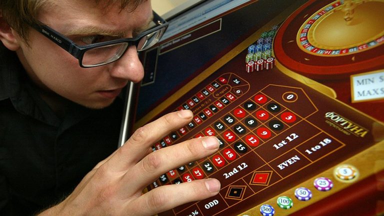 Борцы с азартными играми дошли до Сети