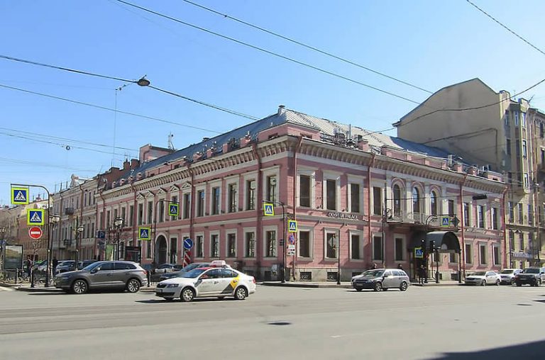 Холдинг «Петро мир» продал дворец «Олимпия» на Фурштатской улице
