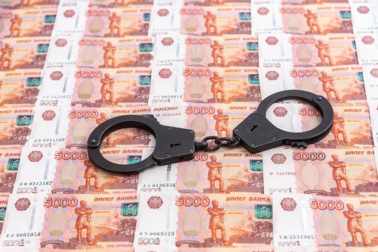Прокуратура изучает дело пермского общественника, обвиняемого в получении денег