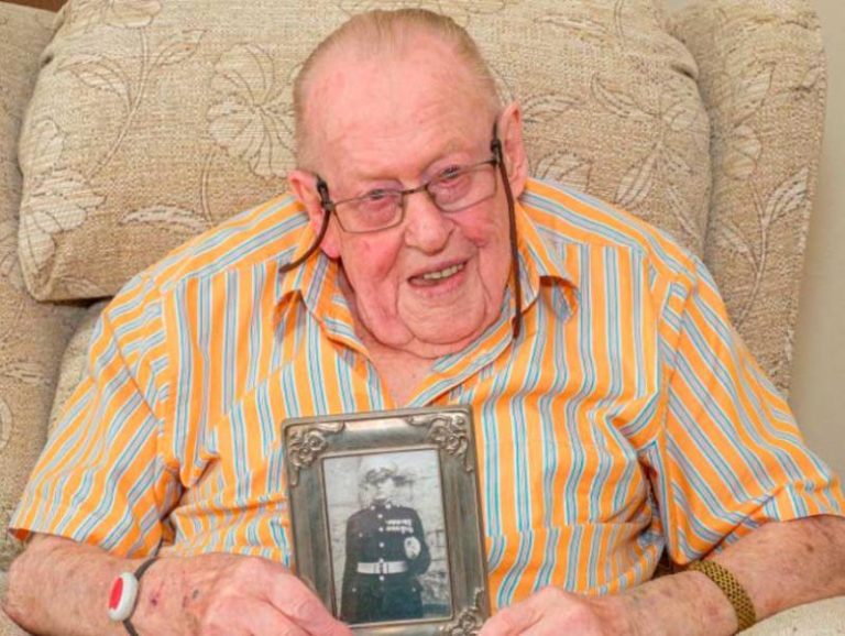 Самый старый победитель: 98-летний британец сорвал джекпот в лотерее