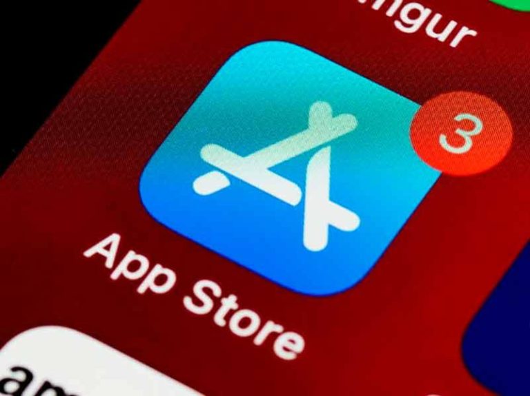 App Store заблокировала 50 приложений нелегалов