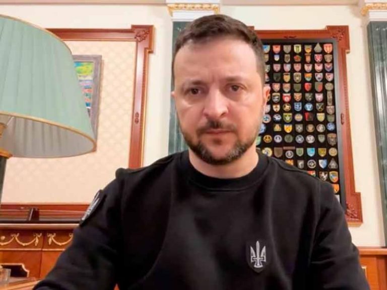Зеленский отреагировал на петицию о запрете азартных игр для бойцов