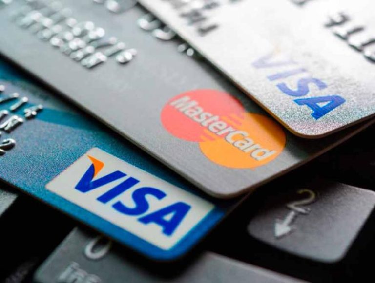 Visa и Mastercard обрабатывают платежи нелегальных операторов, — СМИ