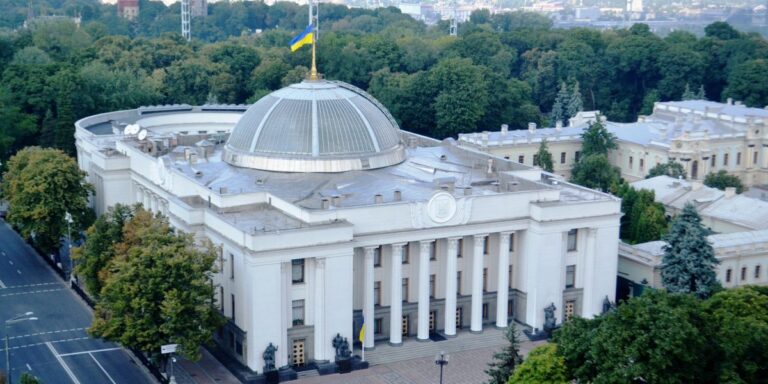 Джокера огласили нардепом, но он выехал из страны